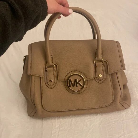Michael Kors Marg hobo, messenger crossbody satchel Bag - Picture 7 of 9